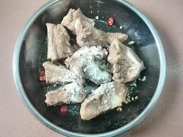 【小米蒸排骨】步骤4