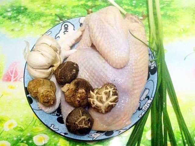 【香菇蒸滑鸡】步骤1