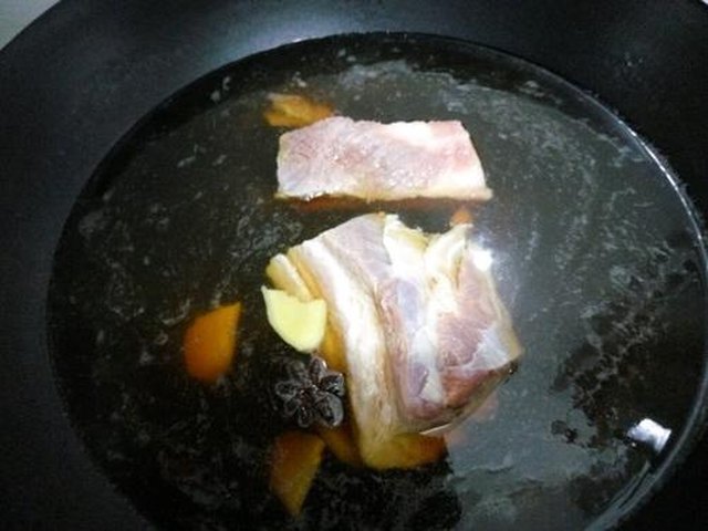 【茶香梅菜扣肉】步骤3