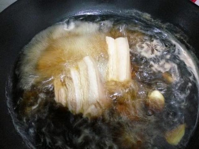 【茶香梅菜扣肉】步骤4