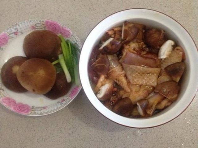 【冬菇蒸鸡】步骤1