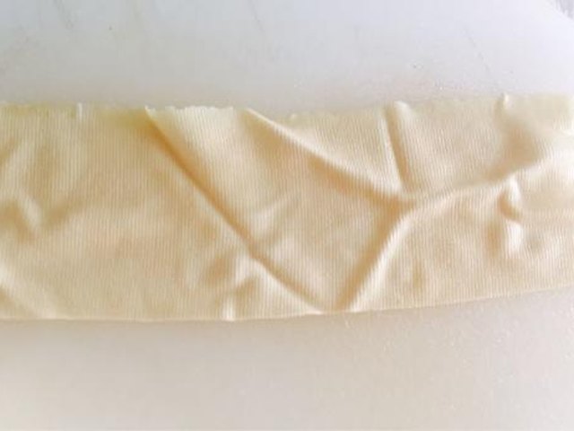 【豆皮金针菇卷】步骤2