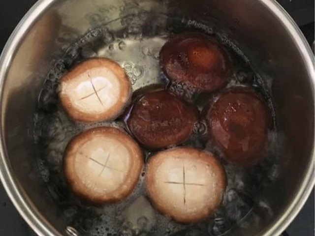 【鲜虾香菇盏】步骤3