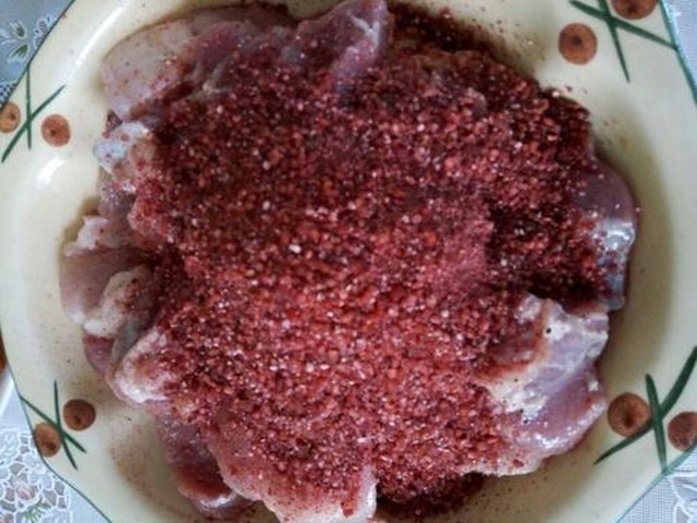 【南瓜粉蒸肉】步骤2