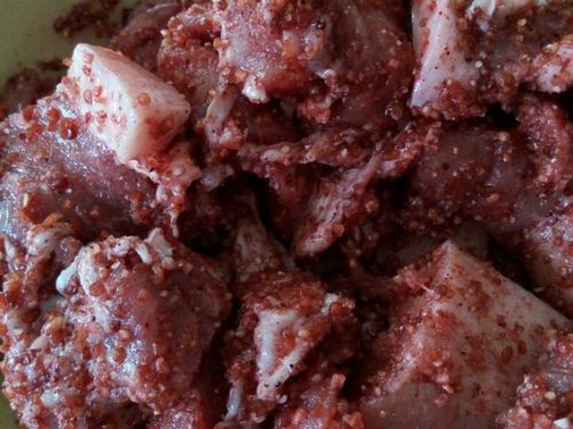 【南瓜粉蒸肉】步骤3