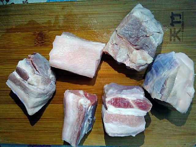 【梅菜扣肉】步骤3