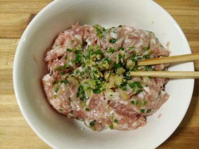 【清蒸油面筋塞肉】步骤4