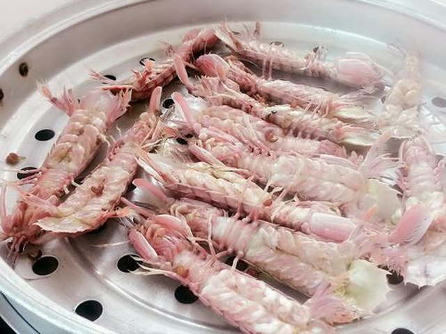 【巧吃皮皮虾】步骤3