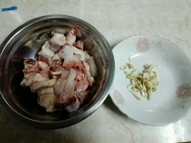 【冬菇蒸鸡（蒸蒸日上）】步骤2