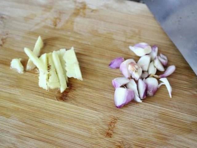 【鲍鱼汁蒸豆腐】步骤3
