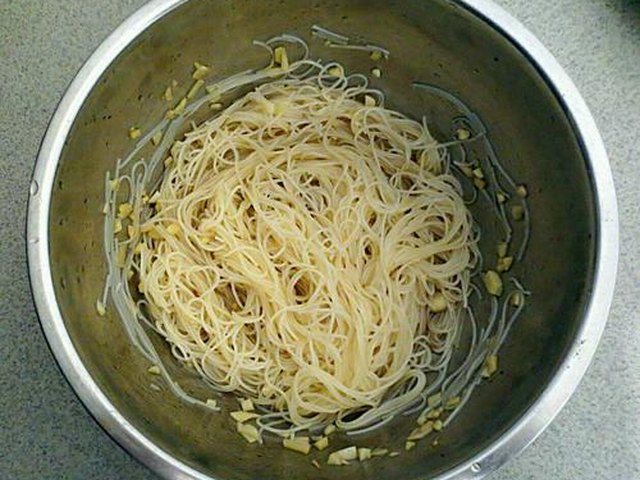 【剁椒粉丝娃娃菜】步骤3