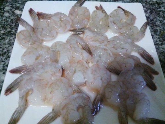 【蒜香玉子豆腐蒸虾仁】步骤3