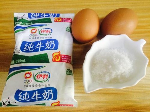 【牛奶炖蛋】步骤1