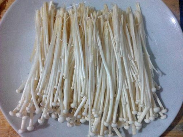 【金针菇蒸鸡翅】步骤3