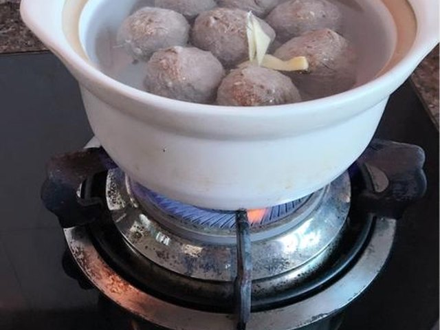 【酱爆牛肉丸汤娃娃菜】步骤4