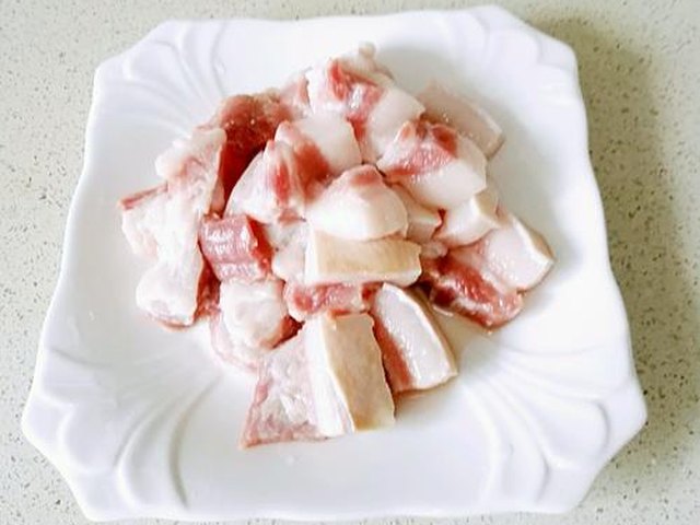【粉蒸肉】步骤2