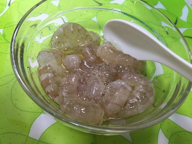 【龙井虾仁】步骤1