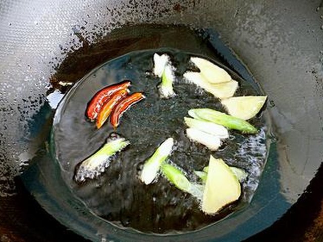 【明太鱼炖豆腐】步骤4