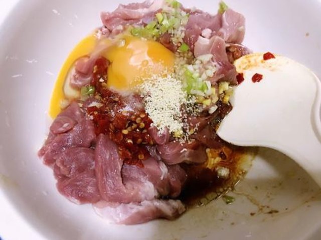 【香炸黄金小酥肉】步骤4