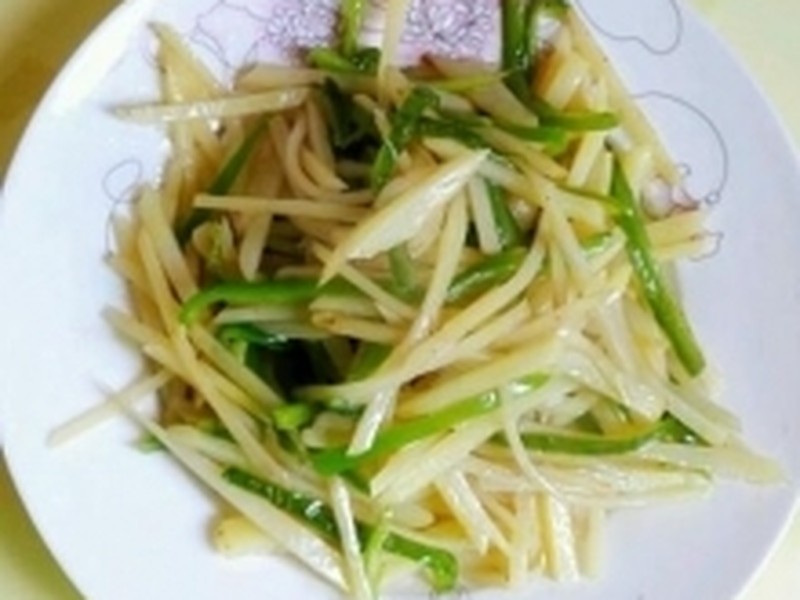土豆炒青椒