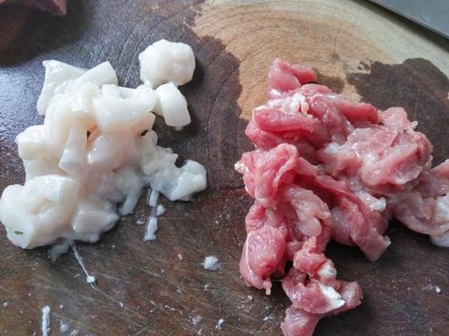 【辣椒豆干炒肉】步骤1