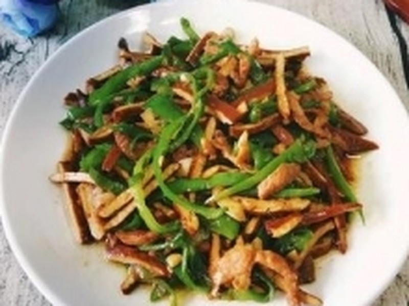 辣椒豆干炒肉