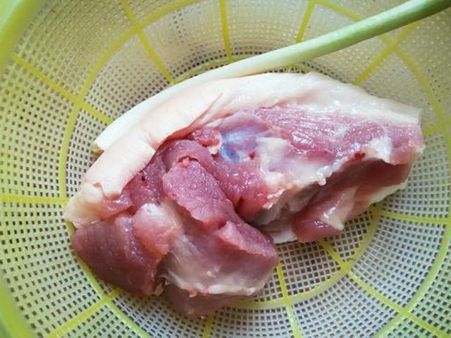 【梅干菜红烧肉】步骤2