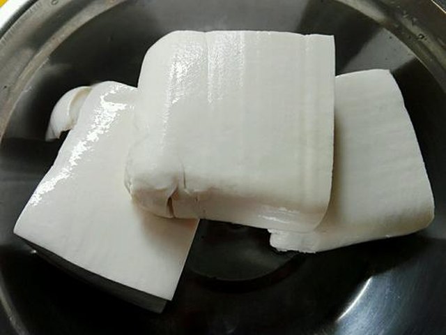 【豆腐焖茄子】步骤1