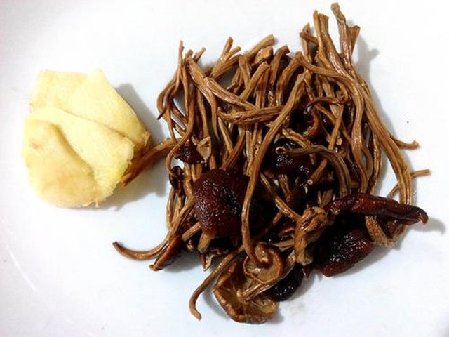 【茶树菇老鸭汤】步骤4