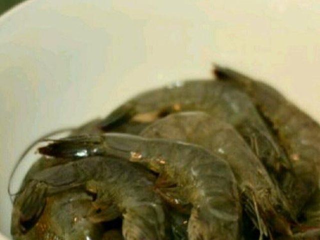 【孜然串烤虾】步骤1