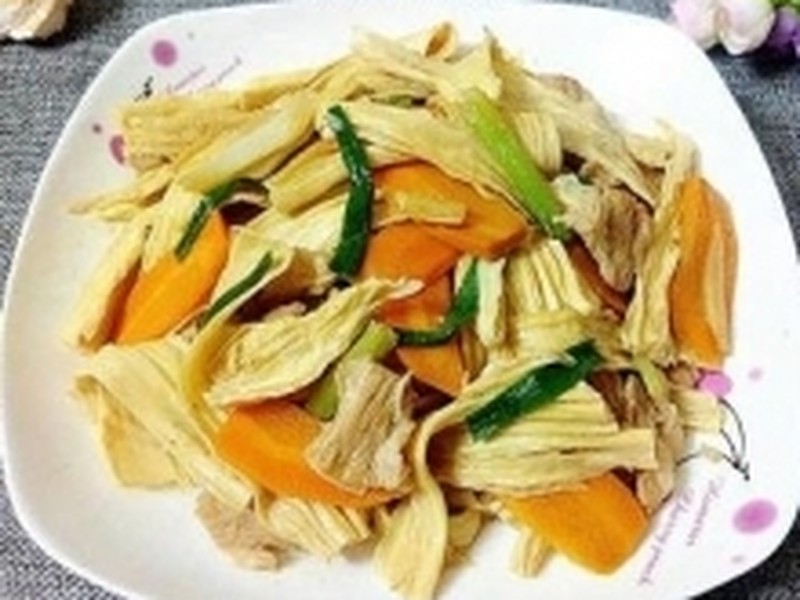 腐竹炒肉