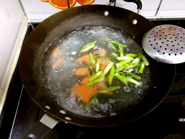 【蚝油海鲜菇】步骤4