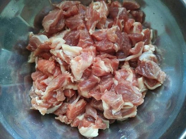 【孜然牙签羊肉】步骤2