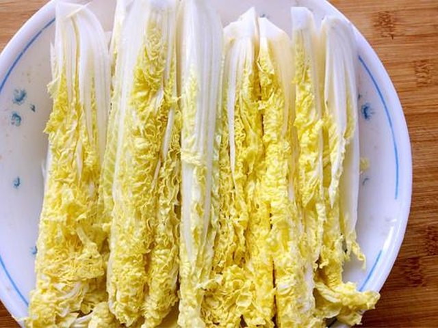 【肉末浇汁娃娃菜】步骤3