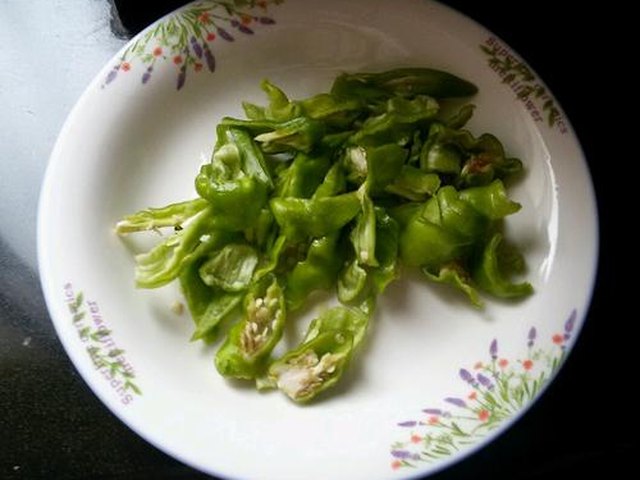 【黑木耳炒肉片】步骤4