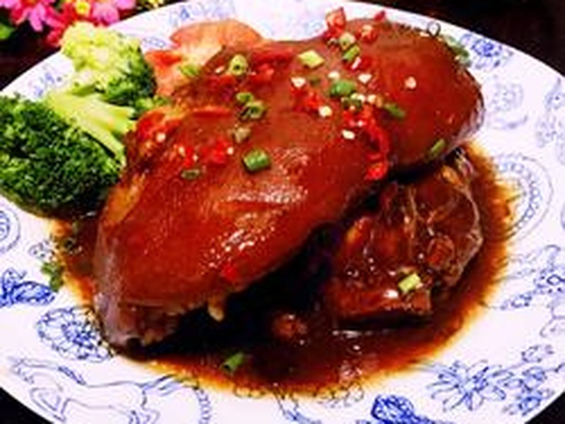 红烧肘子