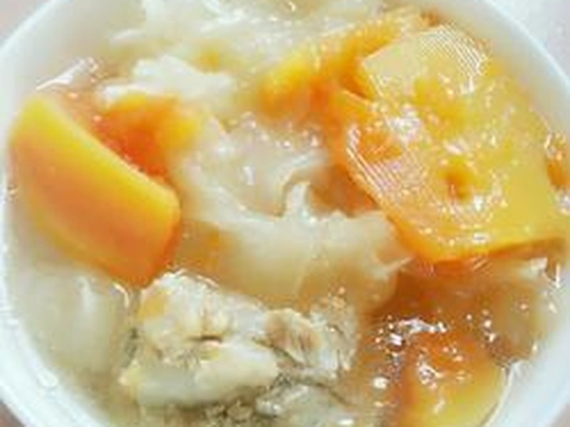 木瓜银耳排骨汤