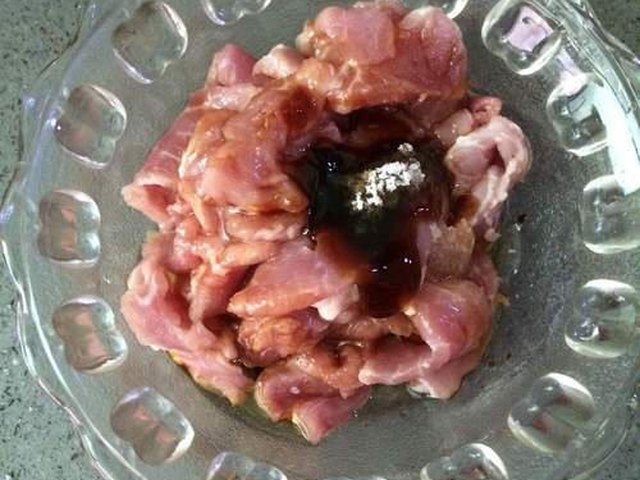 【凉薯炒肉片】步骤3