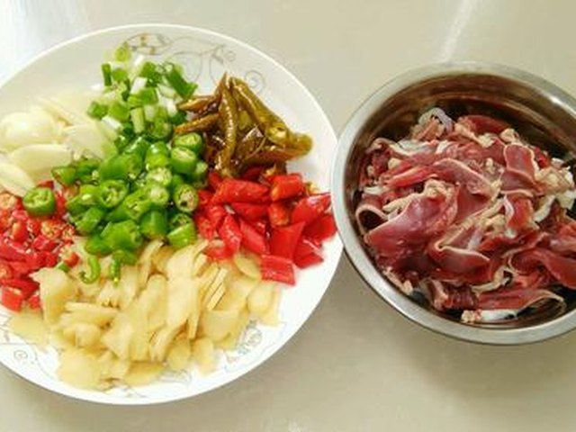 【泡辣椒爆鸡胗】步骤2