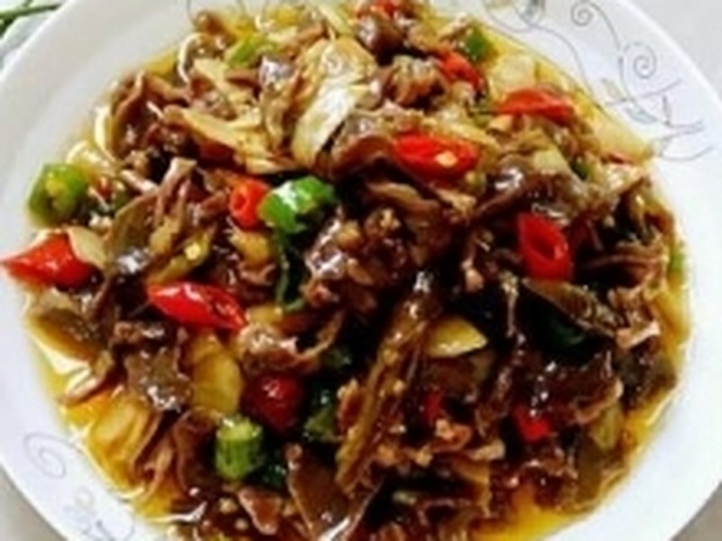 泡辣椒爆鸡胗