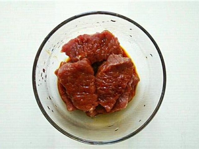 【孜然牛肉】步骤4