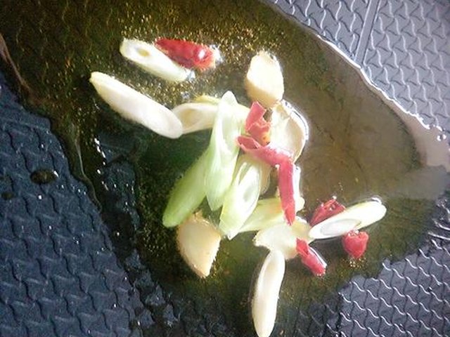【五花肉炖芸豆】步骤4