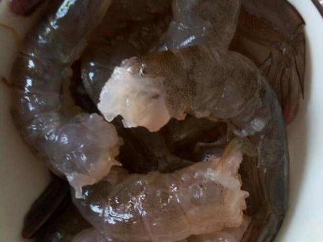 【西芹白果炒虾仁】步骤2
