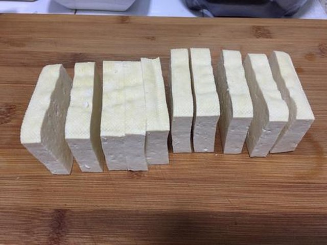 【猪肉香菇酿豆腐】步骤4
