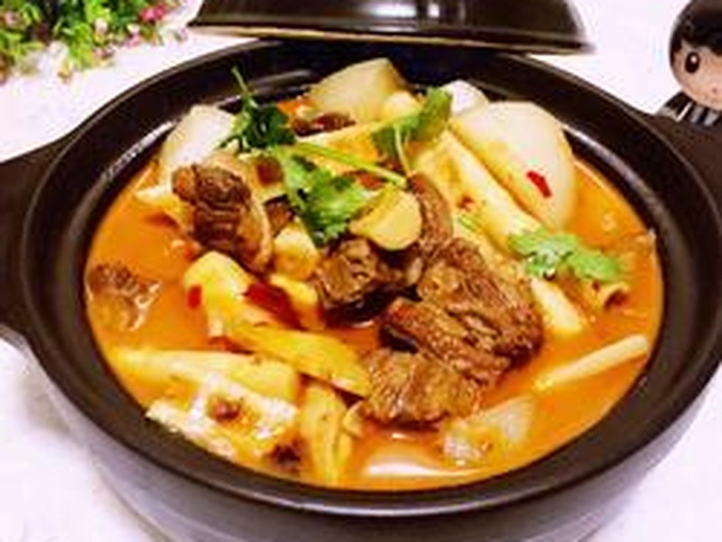 白萝卜笋子烧牛腩