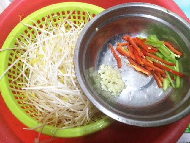 【素炒绿豆芽】步骤2