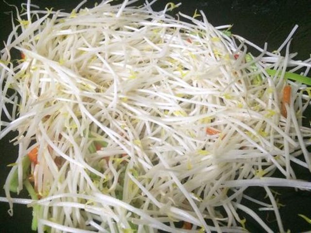 【素炒绿豆芽】步骤4