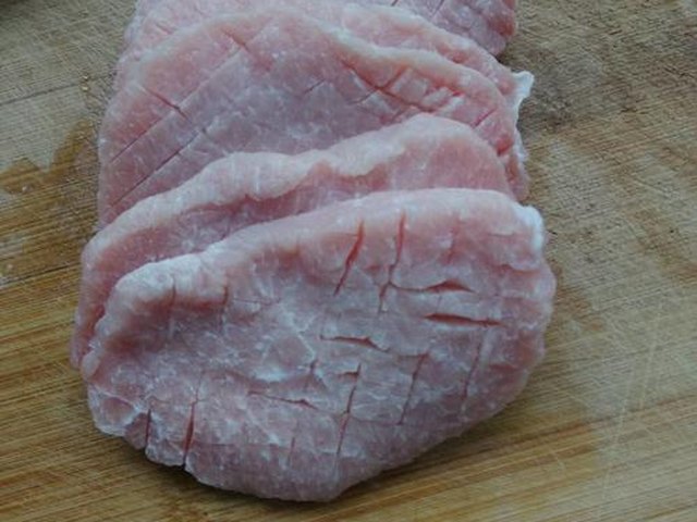 【青椒肉段】步骤1