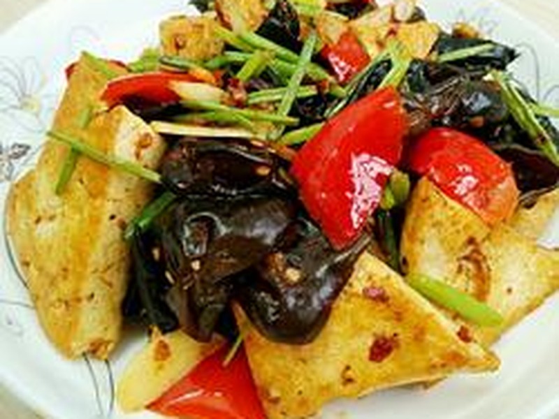 木耳炒豆腐