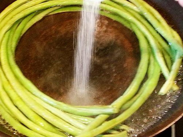 【团团圆圆（豇豆酿肉）】步骤3
